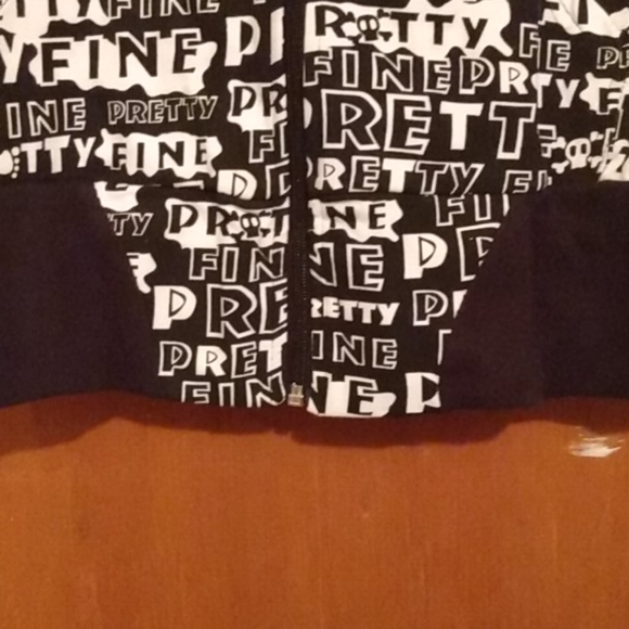 Hoodie w/graphics - Picture 4 of 6